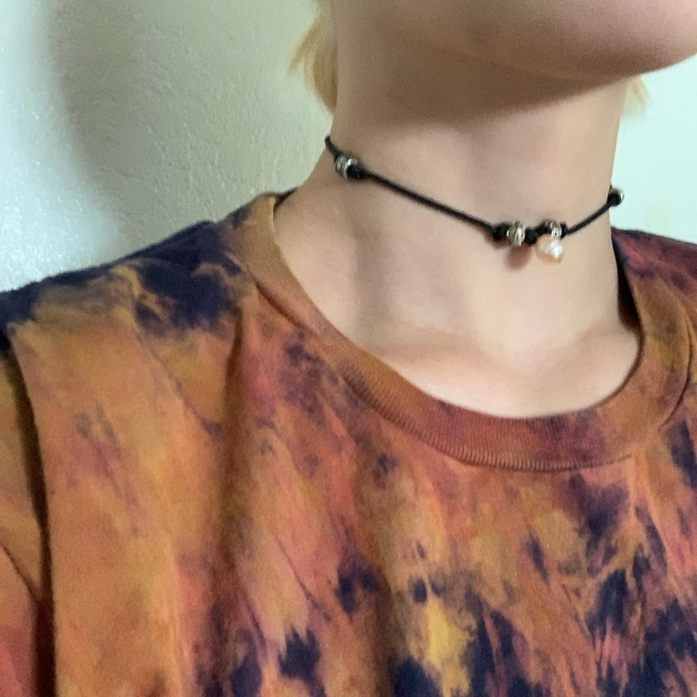 Pearl choker necklace